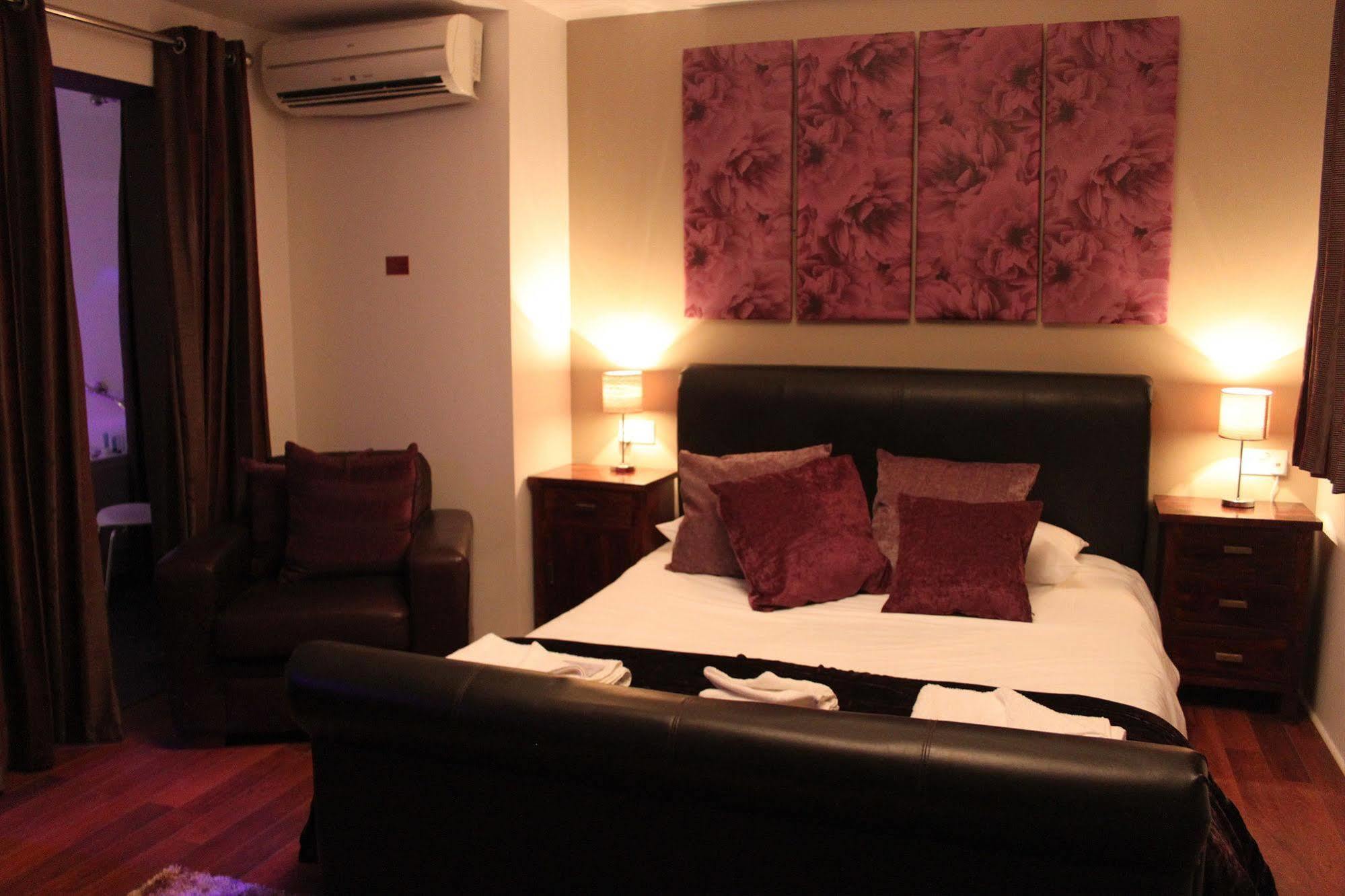 Leaside Hotel Luton  Zewnętrze zdjęcie