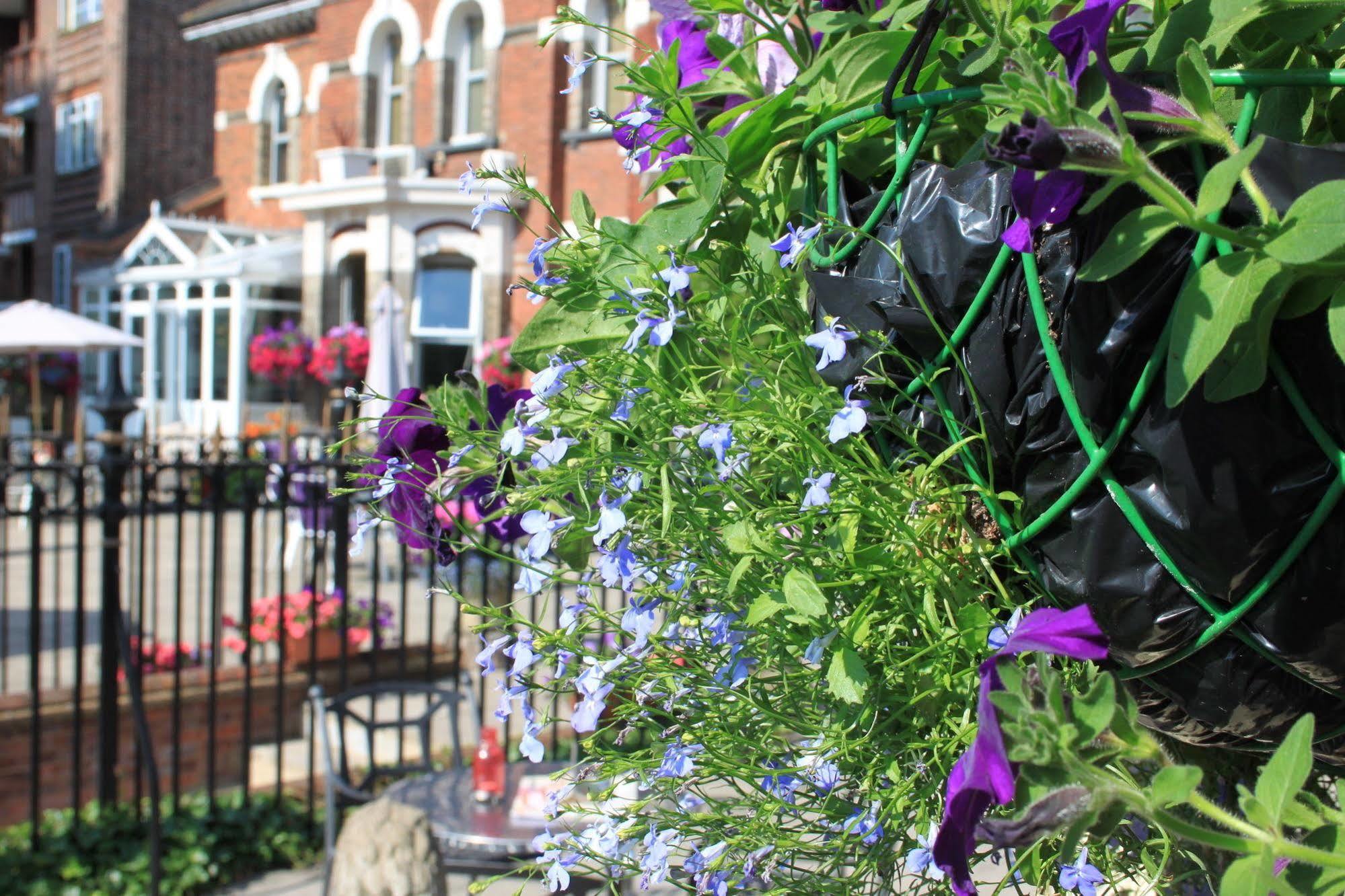 Leaside Hotel Luton  Zewnętrze zdjęcie